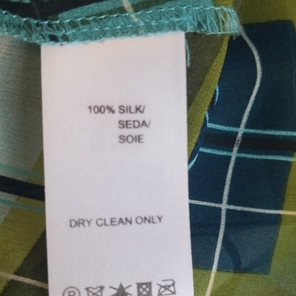 DONATING 2/1 KENSIE 100% SILK PRINT BUTTON BLOUSE. - Picture 6 of 8